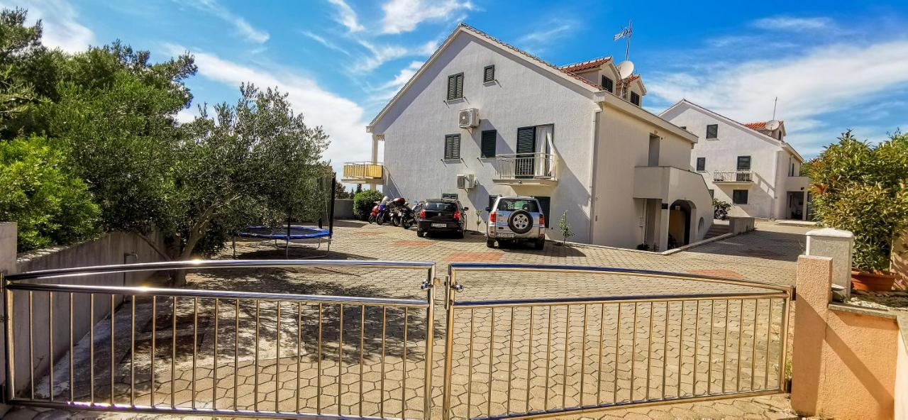 Nono Jure , Private Pool & Sauna Милна Екстер'єр фото