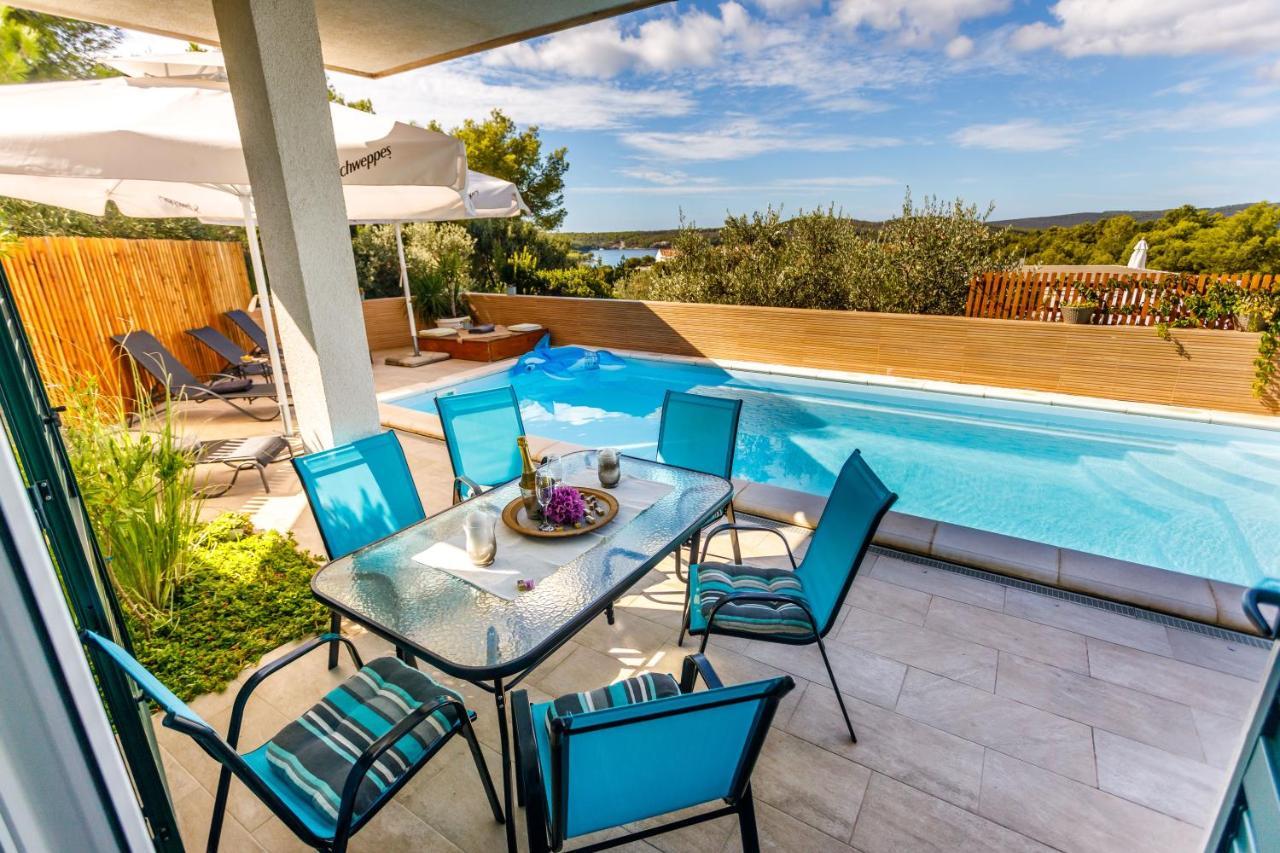 Nono Jure , Private Pool & Sauna Милна Екстер'єр фото